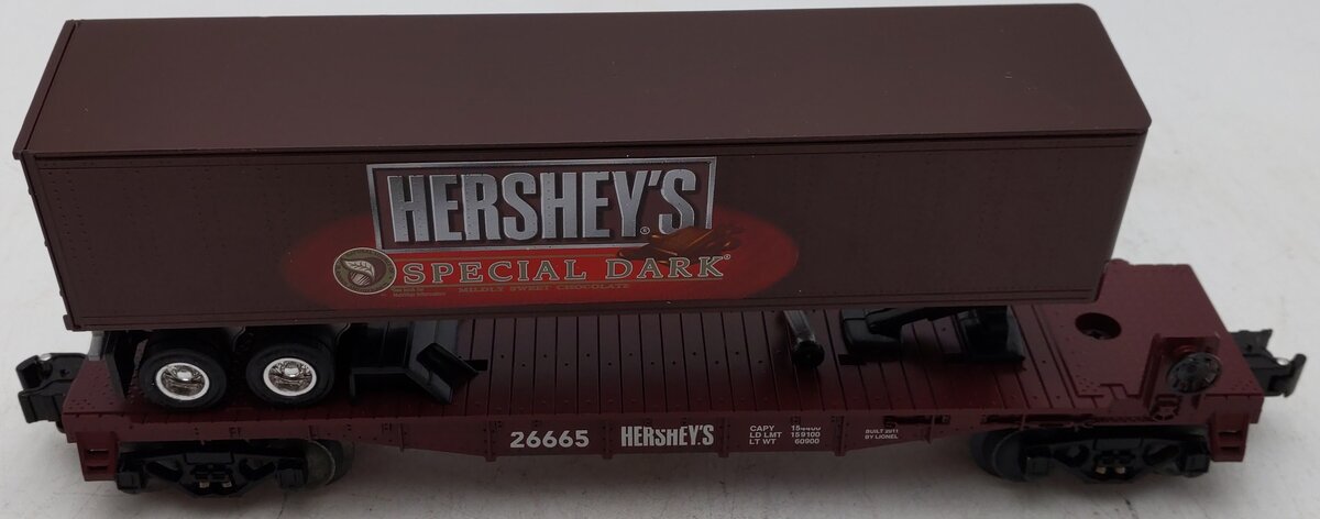 Lionel 6-26665 O Gauge Hersheys Special Dark Flatcar w/Trailer