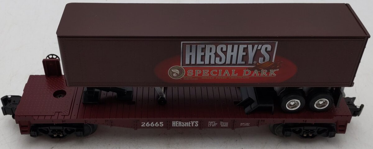 Lionel 6-26665 O Gauge Hersheys Special Dark Flatcar w/Trailer