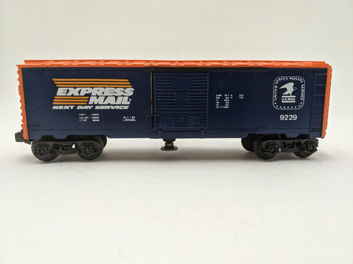 Lionel 6-9229 O Gauge Operating USPS Express Mail Boxcar EX/Box