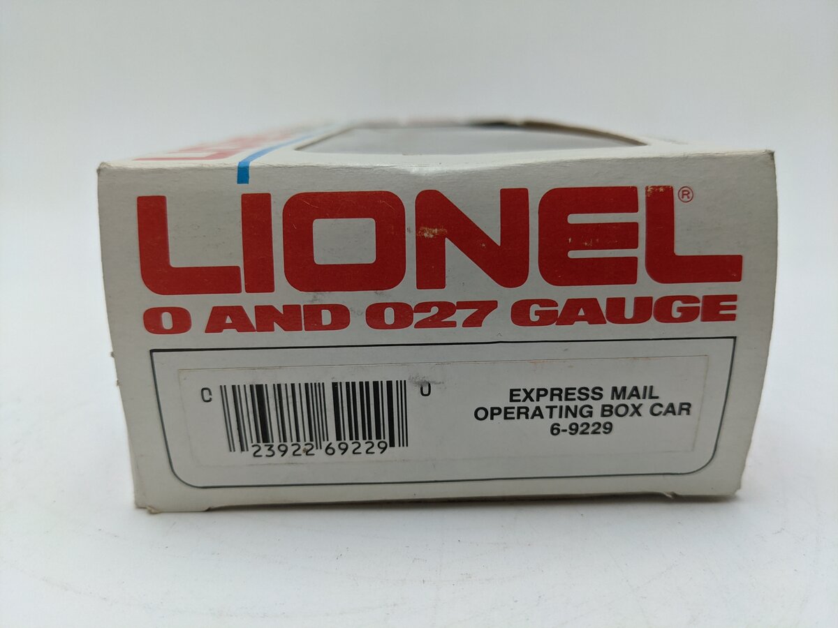 Lionel 6-9229 O Gauge Operating USPS Express Mail Boxcar EX/Box