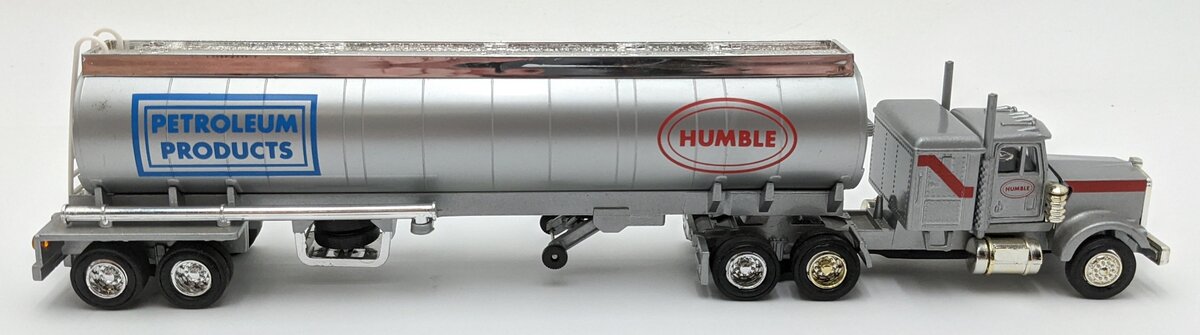 Lionel 6-12837 O Gauge Humble Oil Tractor Trailer & Tanker LN/Box