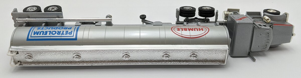 Lionel 6-12837 O Gauge Humble Oil Tractor Trailer & Tanker LN/Box
