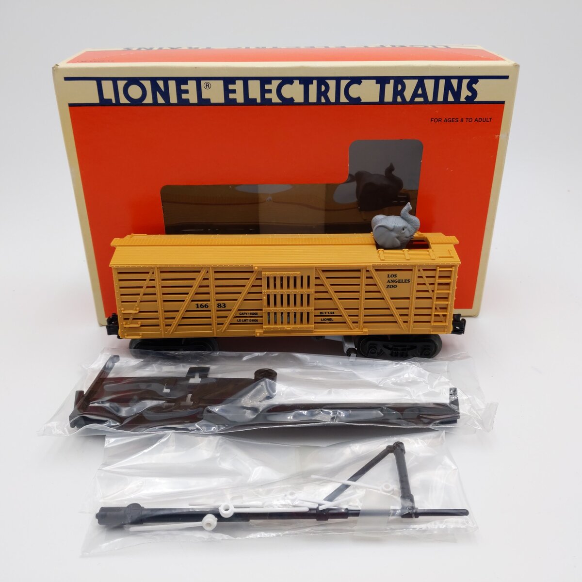 Lionel 6-16683 O Gauge Los Angeles Zoo Operating Elephant Car NIB
