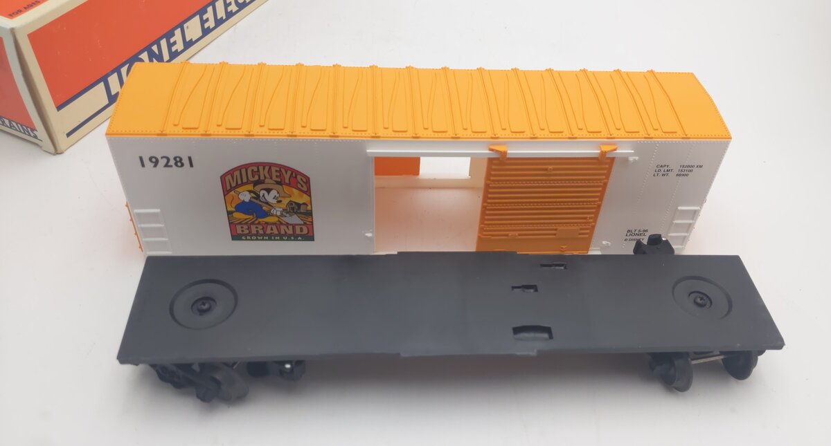 Lionel 6-19281 Mickeys Carrots Hi-Cube Boxcar EX/Box