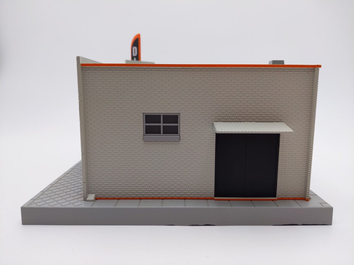 MTH 30-90266 O Assembled Harley Davidson Corner Store EX/Box