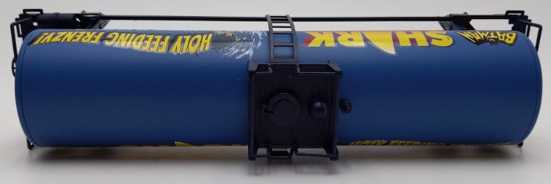 Lionel 2028280 O Gauge Batman Shark Repellent Unibody Tank Car EX/Box