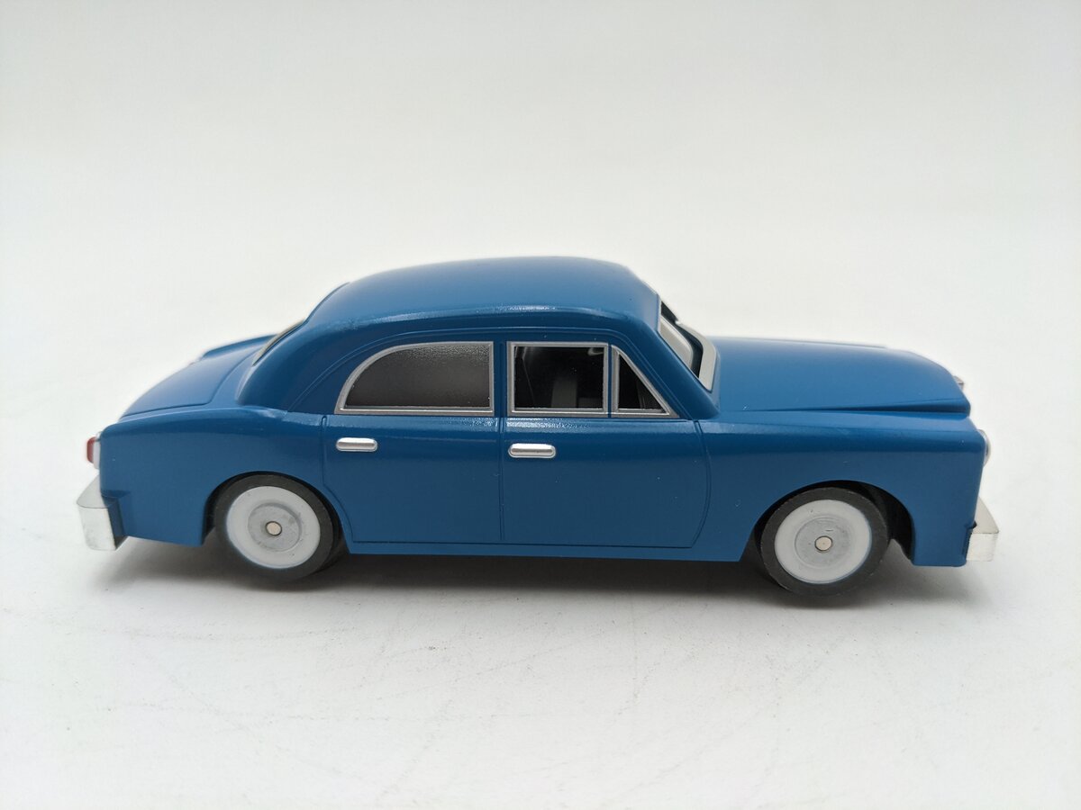 Williams 42729 O E-Z Street Blue Powered Sedan EX/Box