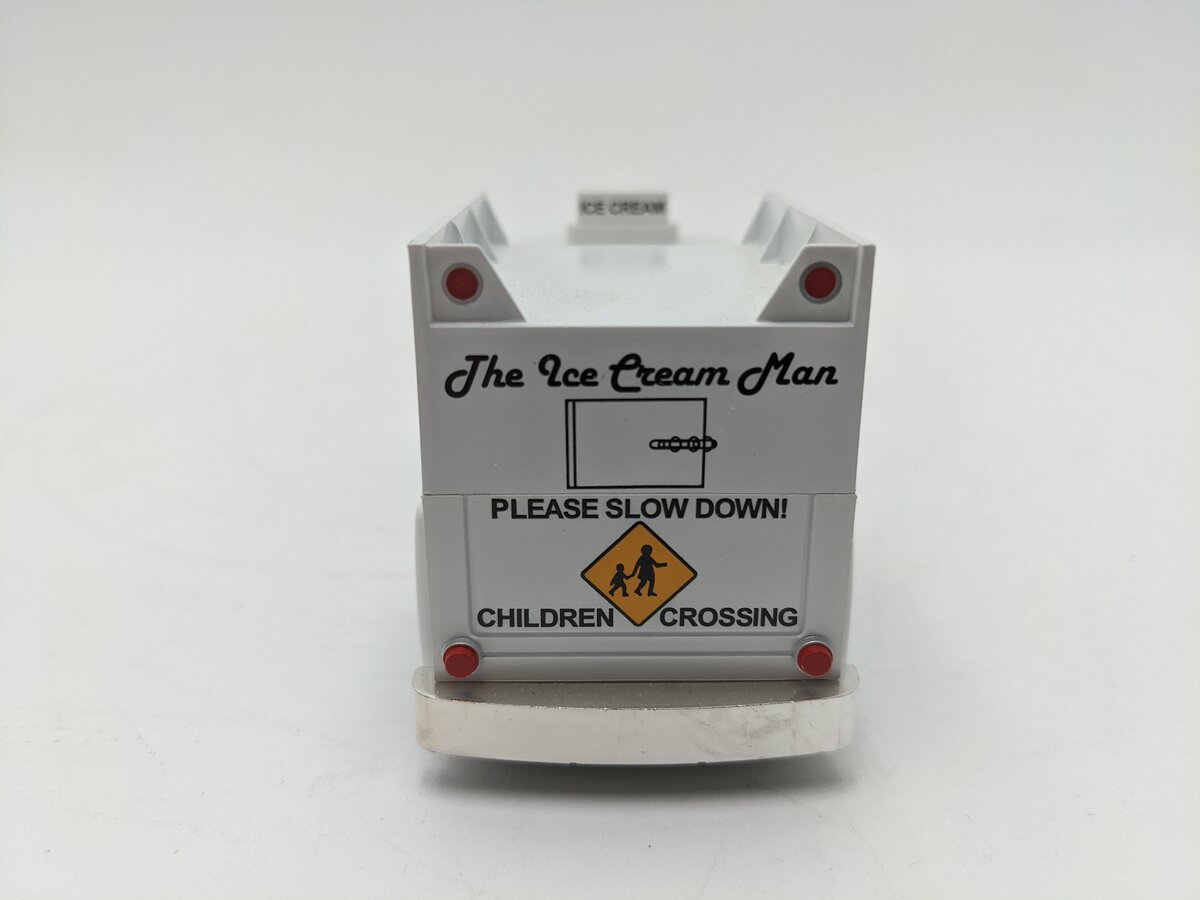 Williams 42733 O Scale E-Z Street Ice Cream Truck EX/Box