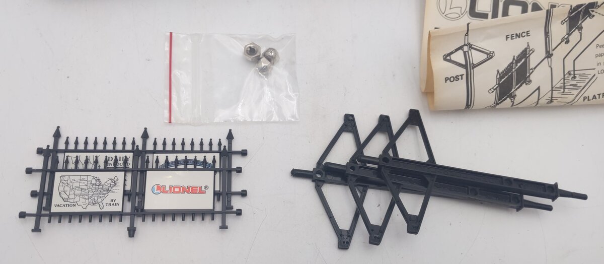 Lionel 6-12731 O Gauge Train Station Platform Model Building Kit LN/Box