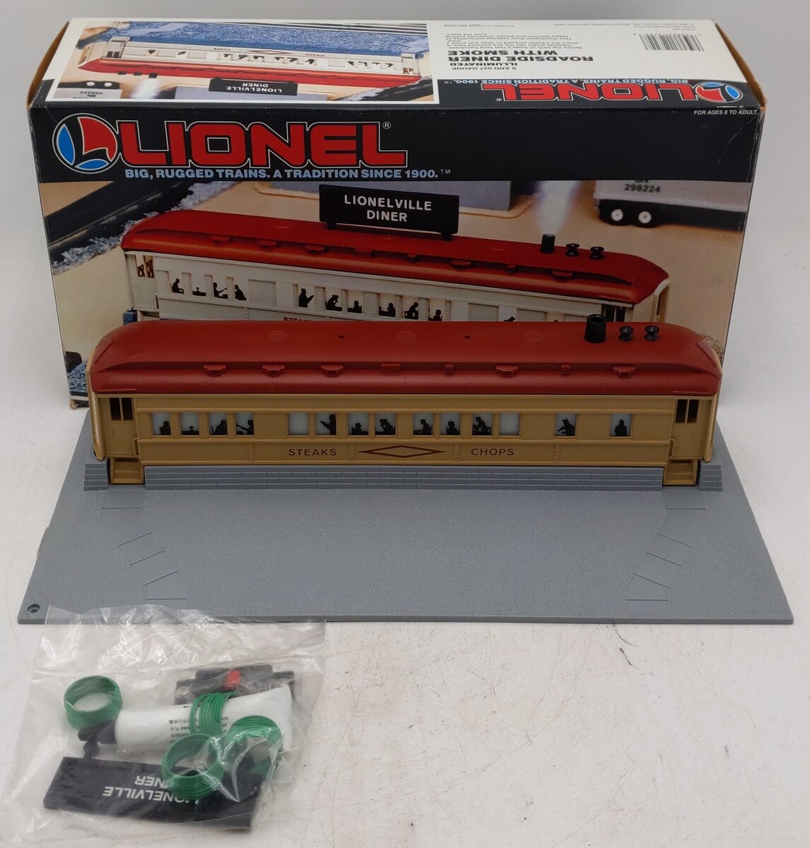 Lionel 6-12722 O Gauge Illuminated Roadside Diner w/Smoke Stack EX/Box