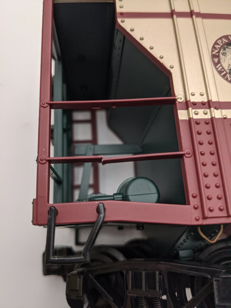 Aristo-Craft 41232 G Scale Napa Valley 2-Bay Covered Hopper EX/Box
