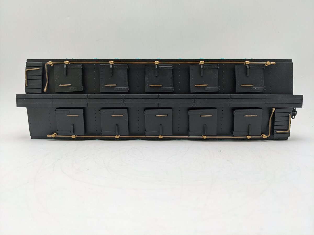 Aristo-Craft 41209 New York Central 2 Bay Covered Hopper EX/Box