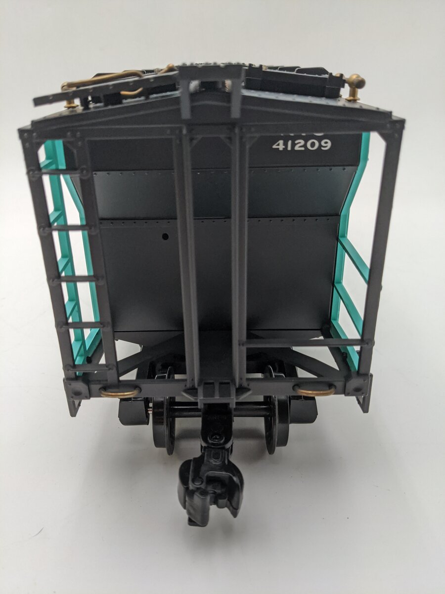 Aristo-Craft 41209 New York Central 2 Bay Covered Hopper EX/Box