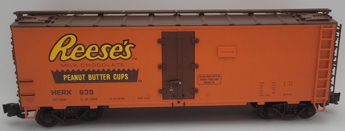 Aristo-Craft 46229 G Gauge Hershey's Reese's Reefer Car #639