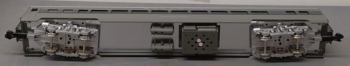 Aristo-Craft 33306 Santa Fe Smooth Side Coach Car