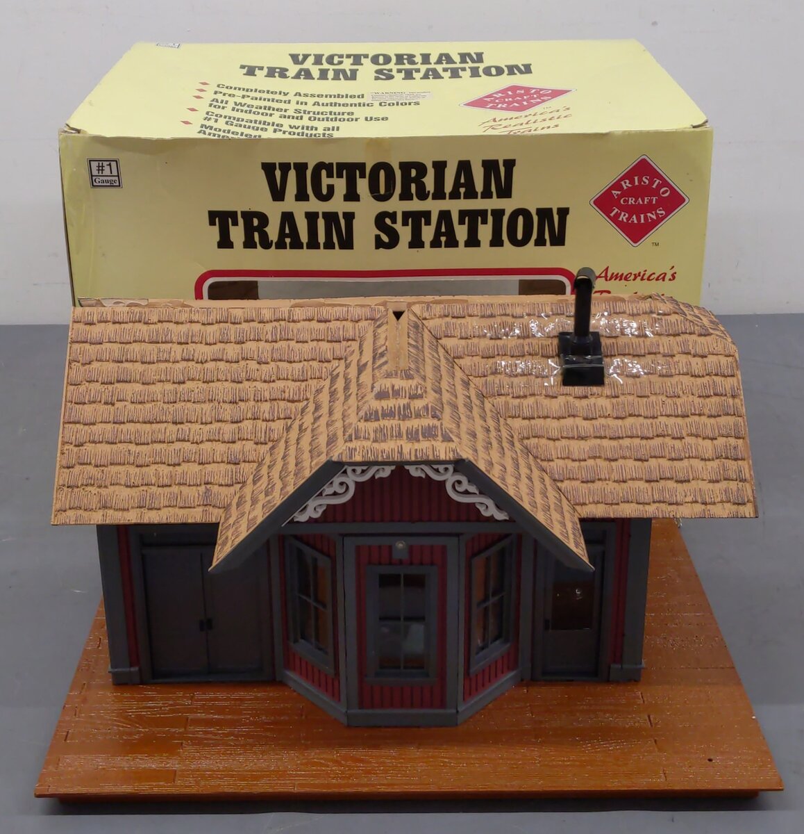 Aristo-Craft ART-7100 Built-Up Victorian Train Station VG/Box