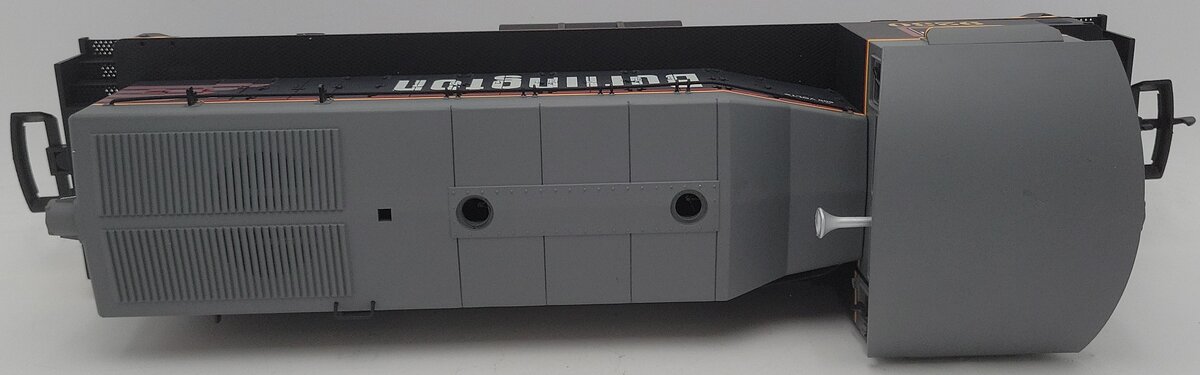 USA Trains 22011 G Burlington EMD NW-2 Calf Diesel Locomotive #9230 LN/Box