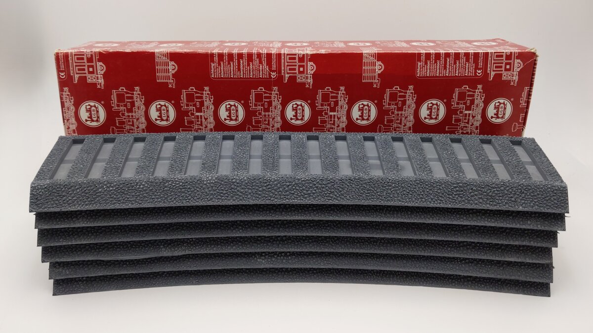 LGB 61600 G Scale Curved Track Roadbed - R3 - 2/3 (6) EX/Box