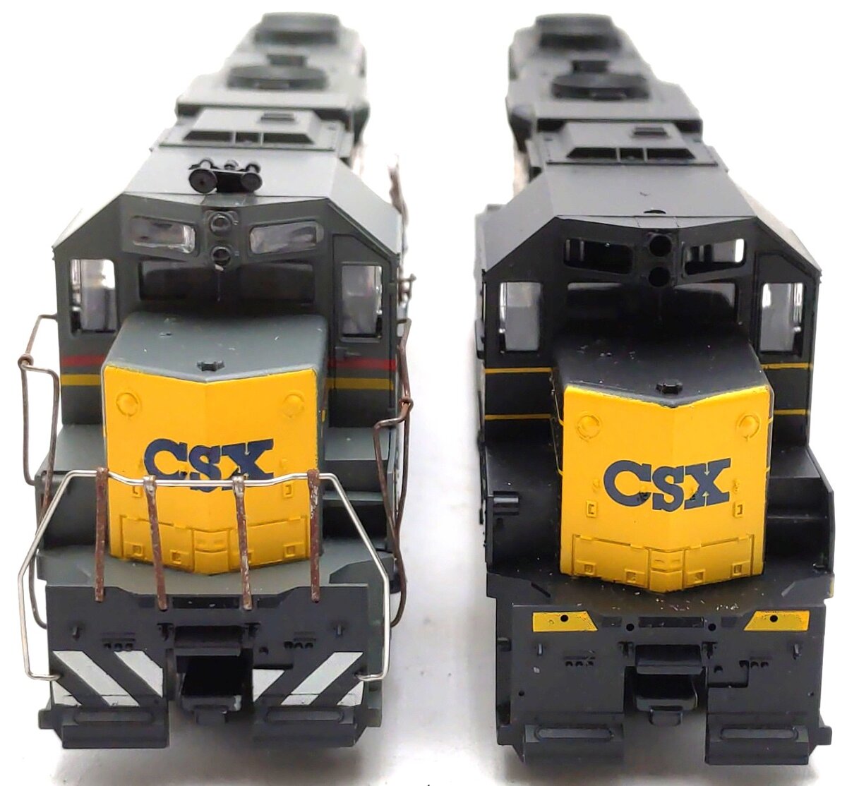 Athearn 2225 HO CSX Repaint GP38-2 Power & Dummy Diesel Locomotive #2524/2621 VG/Box