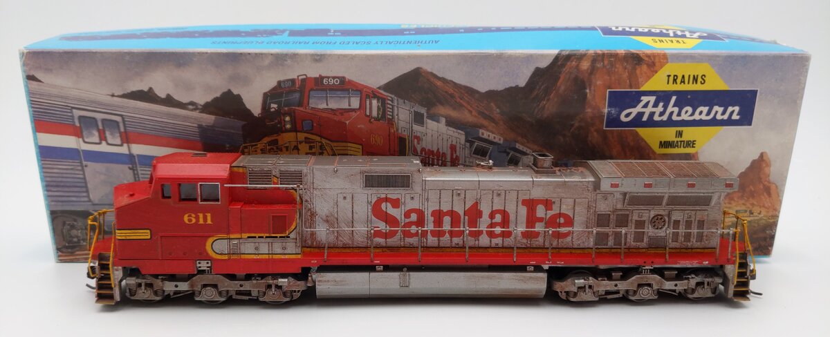 Athearn 4903 HO Custom Weathered Santa Fe C44-9W PWR Diesel Loco #611 w/DCC EX/Box