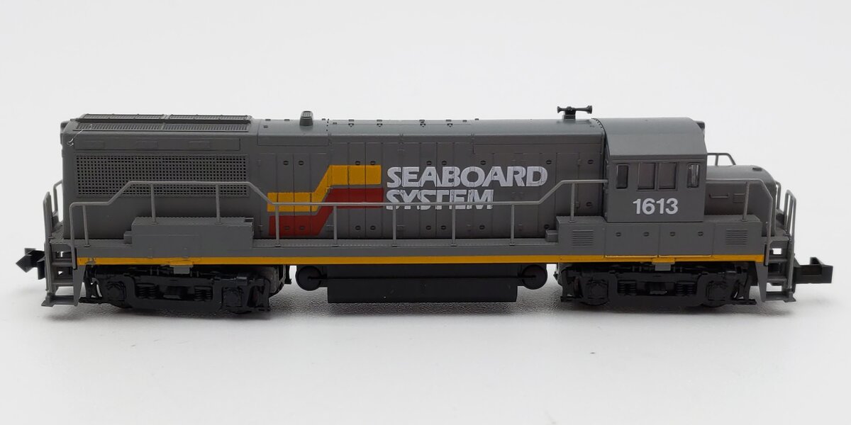 Atlas 4473 N Scale Seaboard System GE U25B Phase 2B Diesel Locomotive #1613 EX/Box