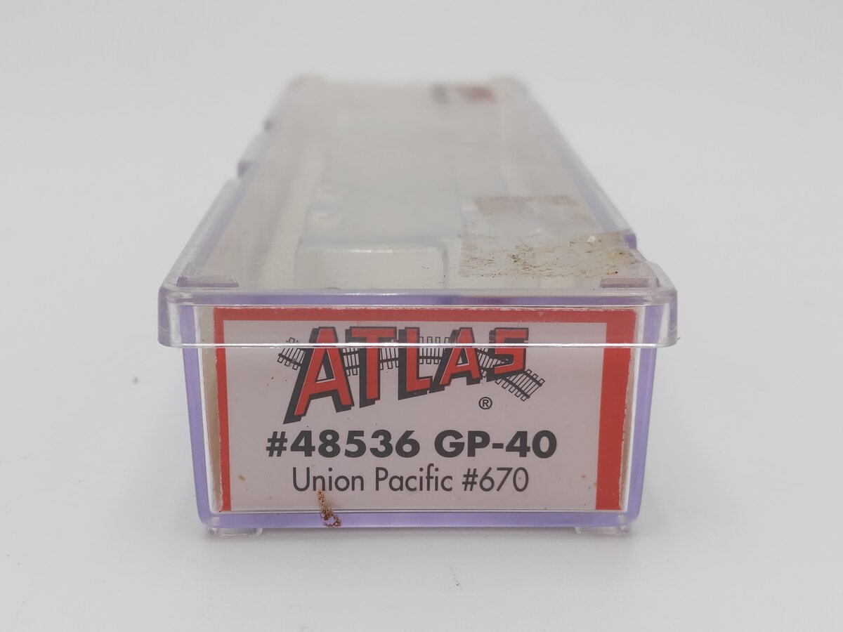 Atlas 48536 N Scale Union Pacific GP-40 Diesel Locomotive #670 LN/Box