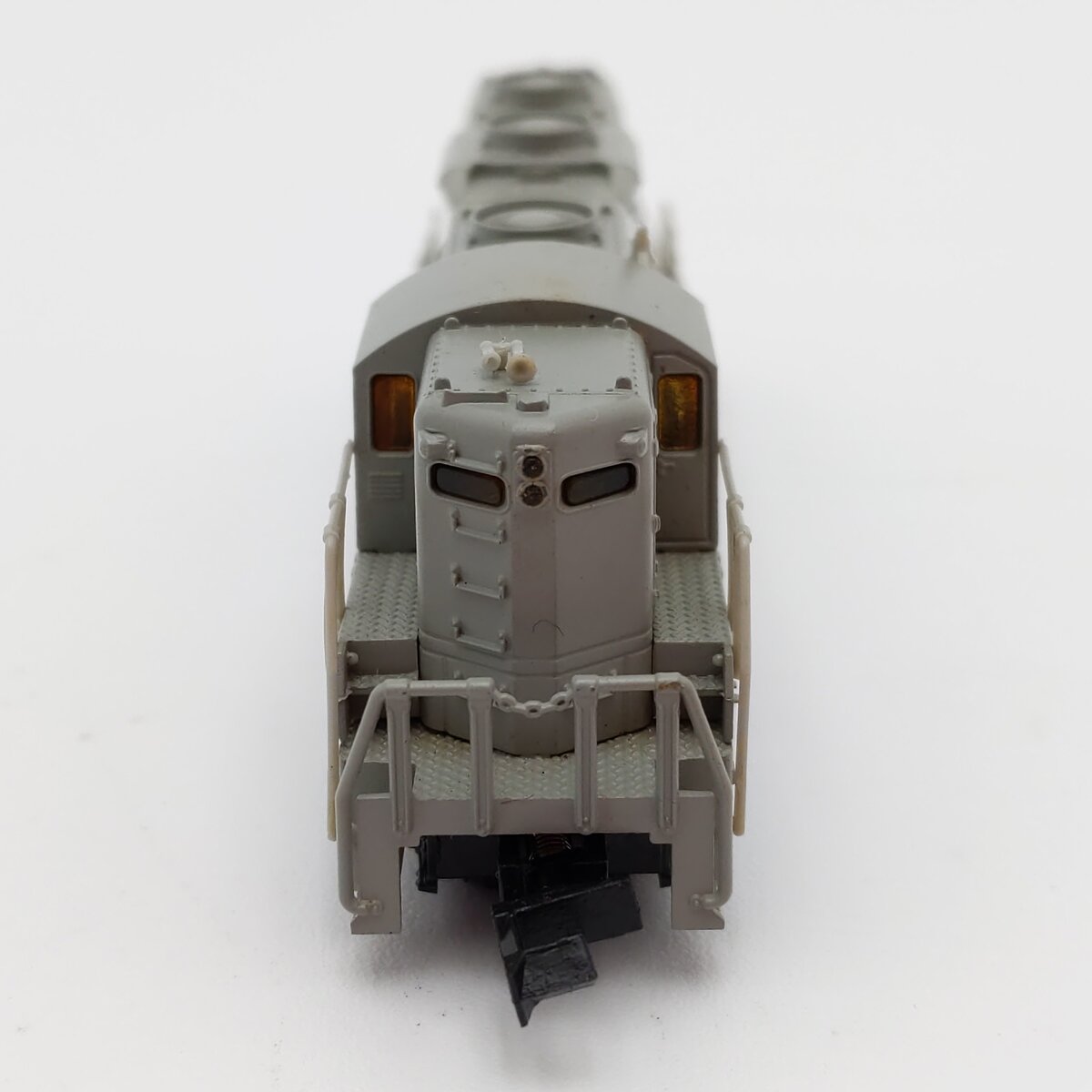Life Like 7117 N Scale Undecorated GP18 Diesel Locomotive EX/Box