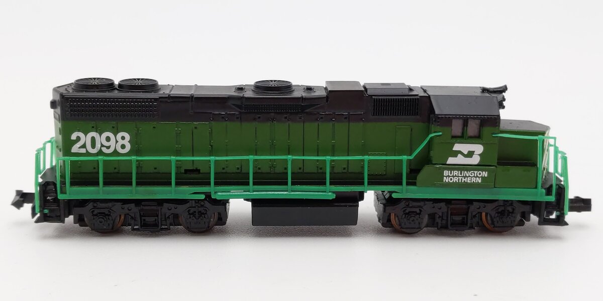 Life Like 7841 N Burlington Northern GP38 Diesel Locomotive #2098 EX/Box