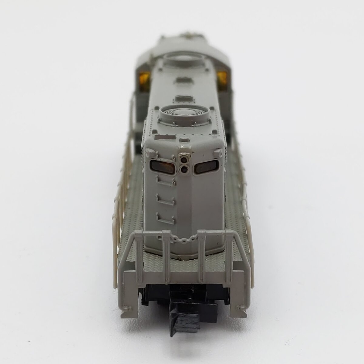 Life Like 7118 N Scale Undecorated GP18 Diesel Locomotive EX/Box