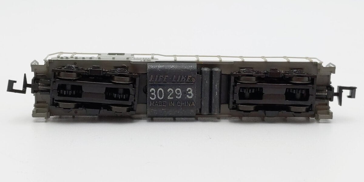 Life Like 7118 N Scale Undecorated GP18 Diesel Locomotive EX/Box