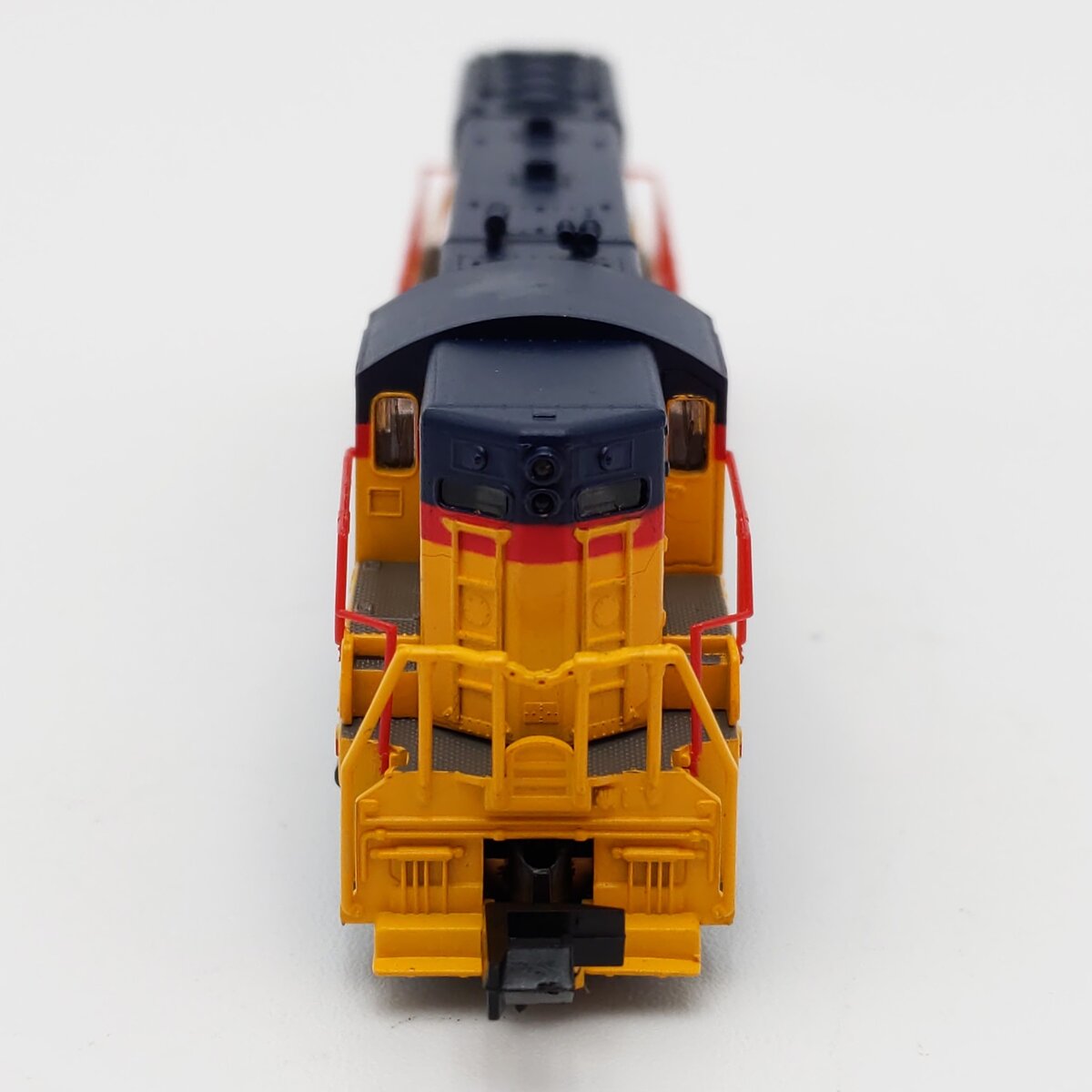 Life Like 7780 N Scale Chessie System SD-7 Powered Diesel Locomotive #1827 EX/Box