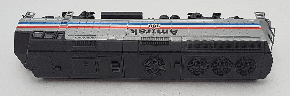 Walthers 931-301 HO Scale Amtrak Phase 3 EMD F40PH Diesel Locomotive #300 EX/Box