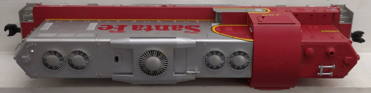 USA Trains R22107 G Scale Santa Fe EMD GP9 Diesel Locomotive #758 VG