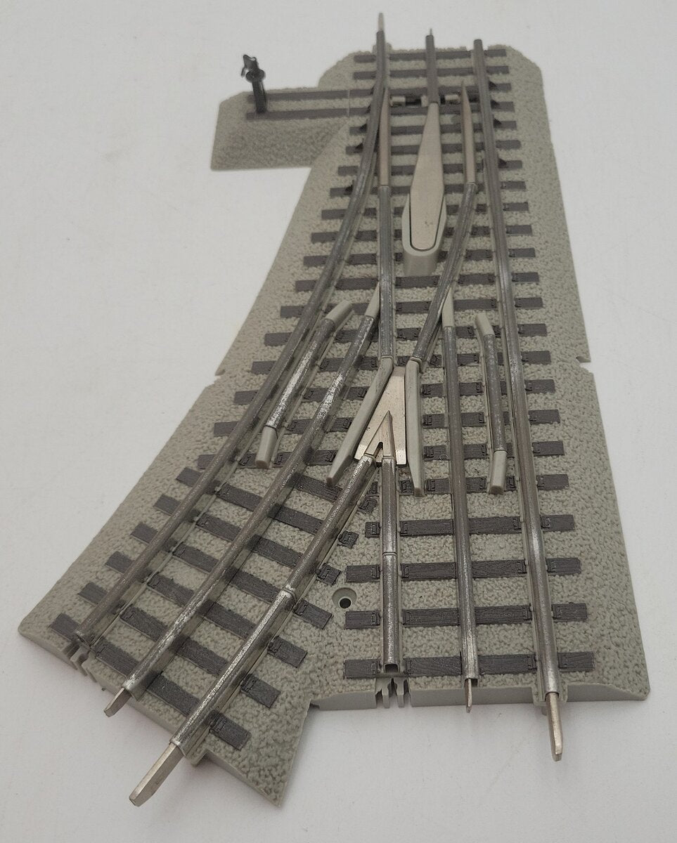 Lionel 6-12018 O O36 FasTrack Right Hand Manual Switch Turnout EX/Box