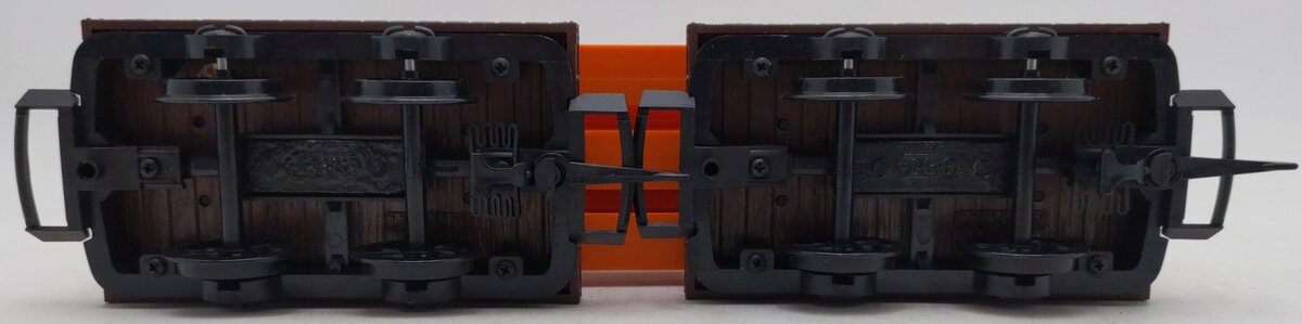 LGB 4050 G Scale Flatcars w/ Orange I-Beam Load EX