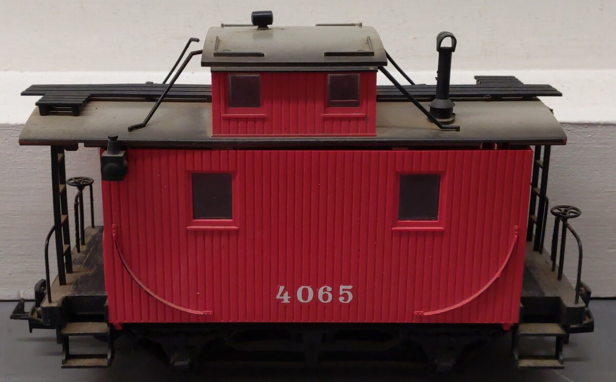 LGB 4065 G Scale Red Center Cupola Caboose VG