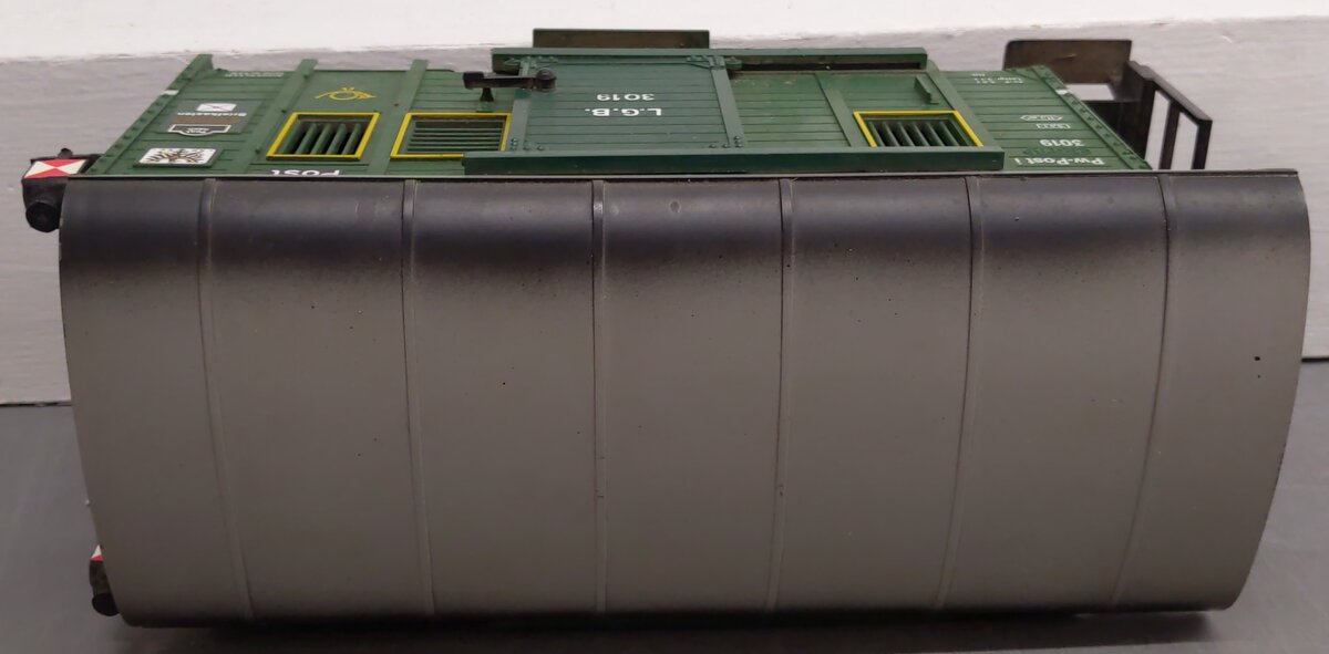 LGB 3019 G Scale Mail Post Car with Lights (Metal Wheels) EX