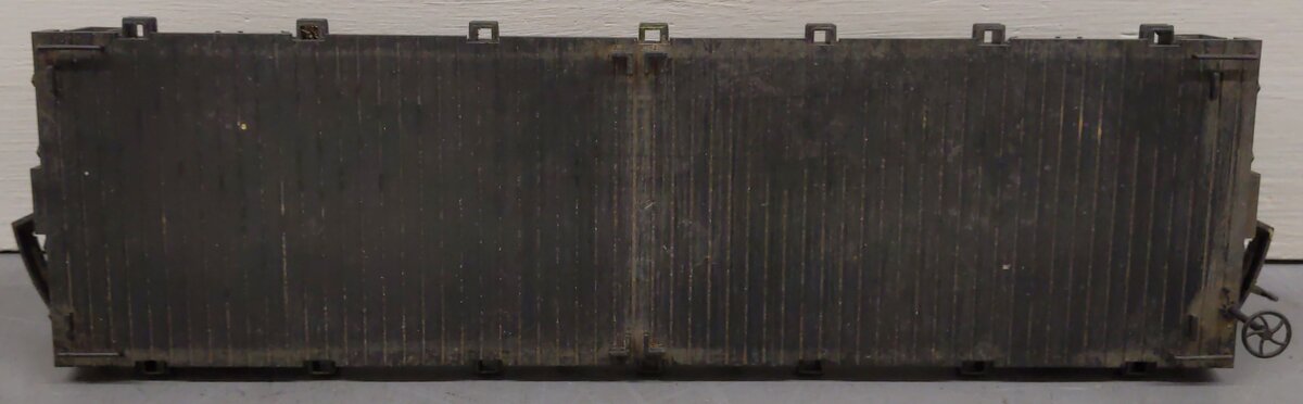 LGB 4069 G Scale Flatcar with 2 White LGB Containers VG