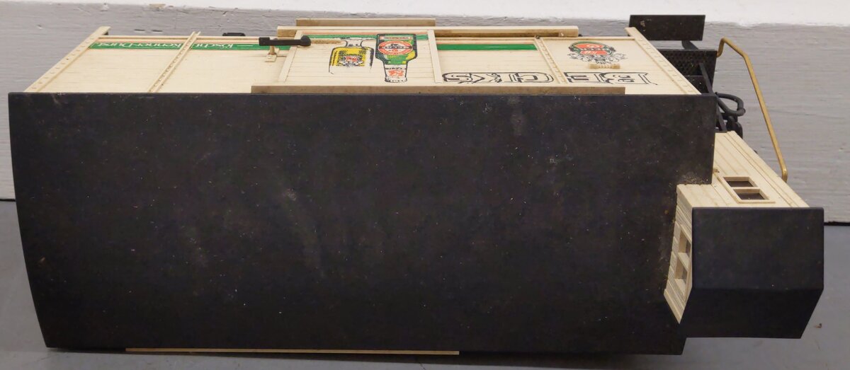 LGB 4026 G Scale Beck's Beer Boxcar VG