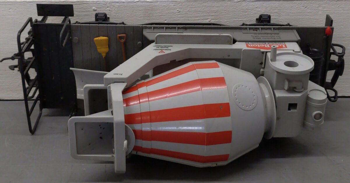 LGB 4055 G Scale LG Beton Flatcar w/Cement Mixer EX