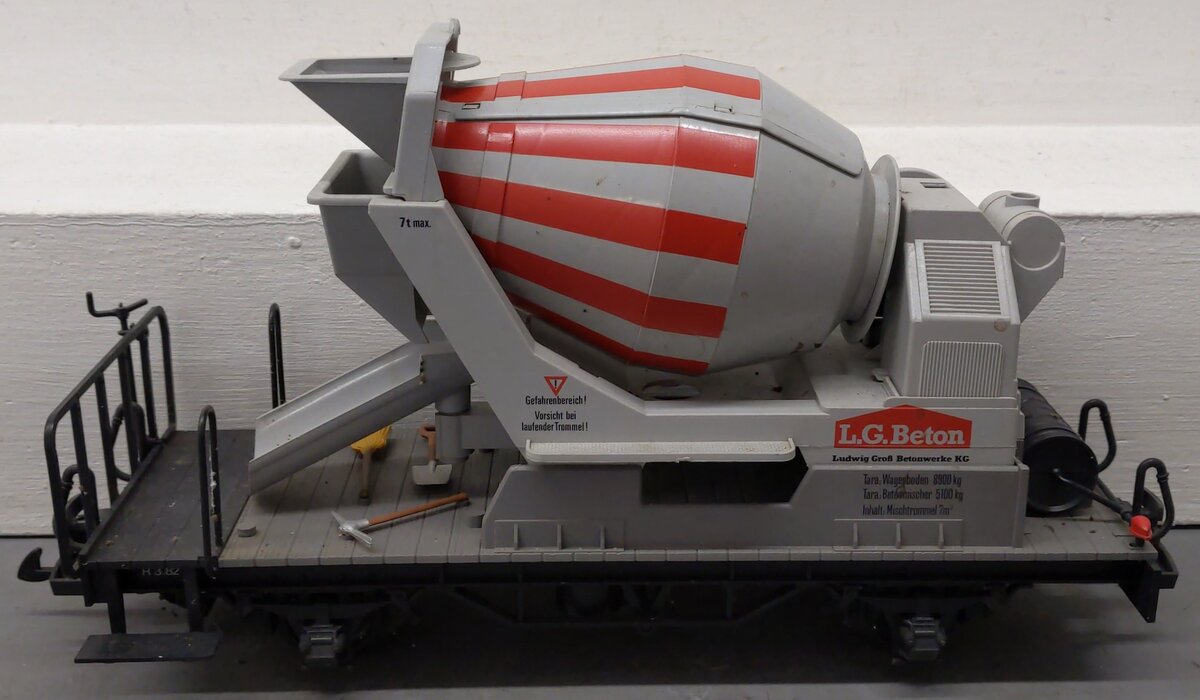 LGB 4055 G Scale LG Beton Flatcar w/Cement Mixer EX