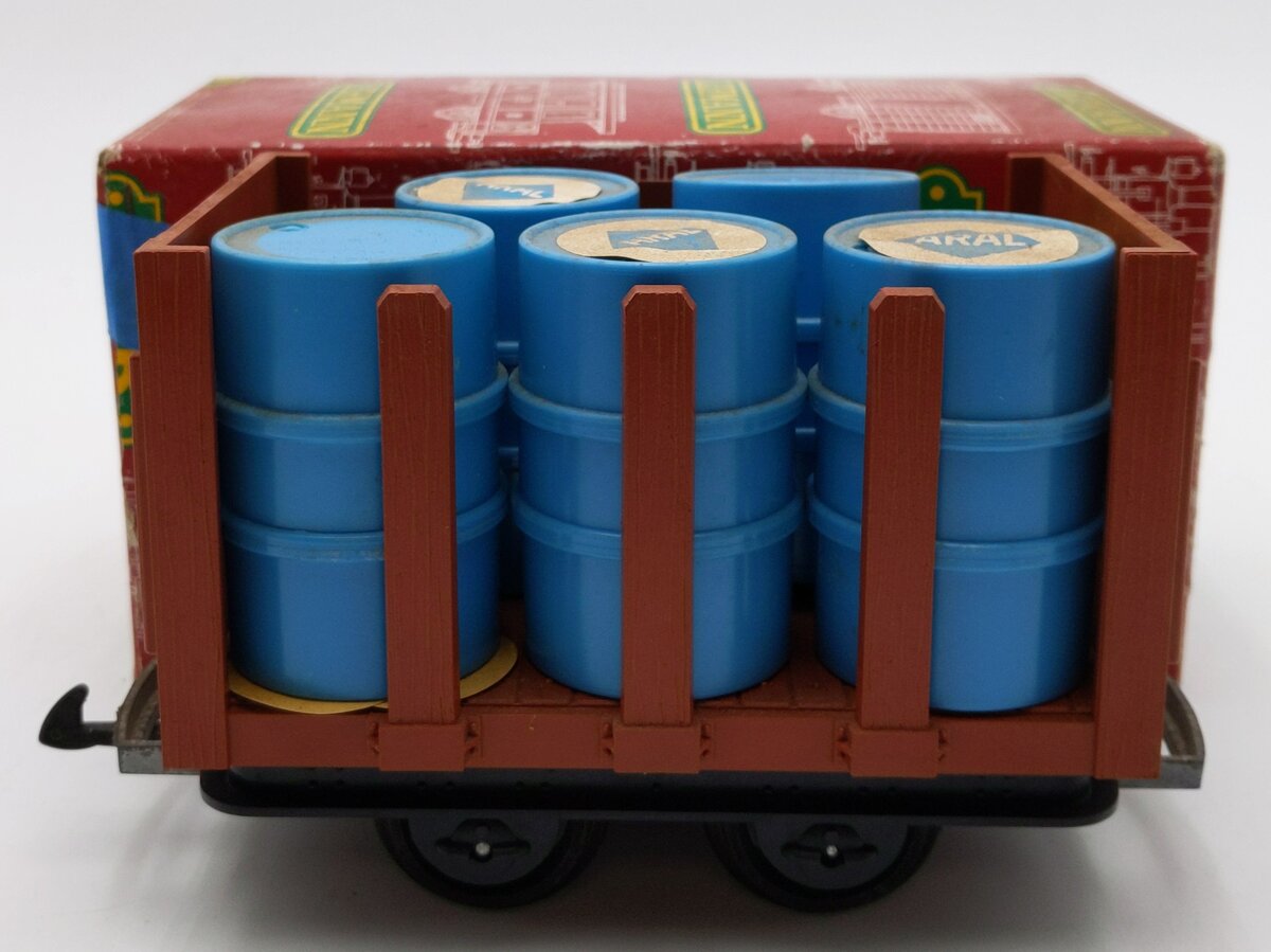 LGB 4045 G Scale Flat Car with Barrels VG/Box