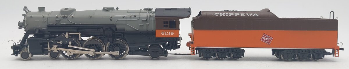 AHM 5087-F HO Scale Milwaukee Road  "Chippewa" Steam Locomotive & Tender #6139 EX/Box