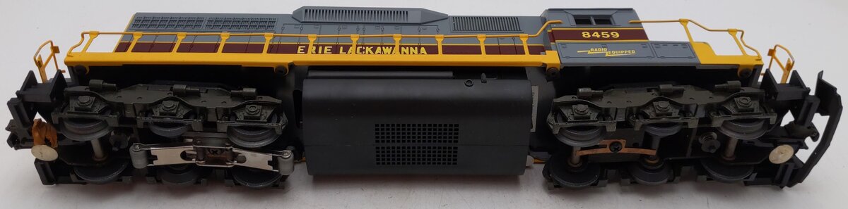 Lionel 6-18202 O Erie Lackawanna SD-40 Non-Powered Diesel Locomotive #8459 EX/Box