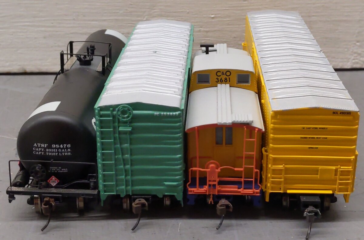 Athearn HO Scale Assorted Freight Cars 73901, 74276, 74835, 70153 [4] EX/Box