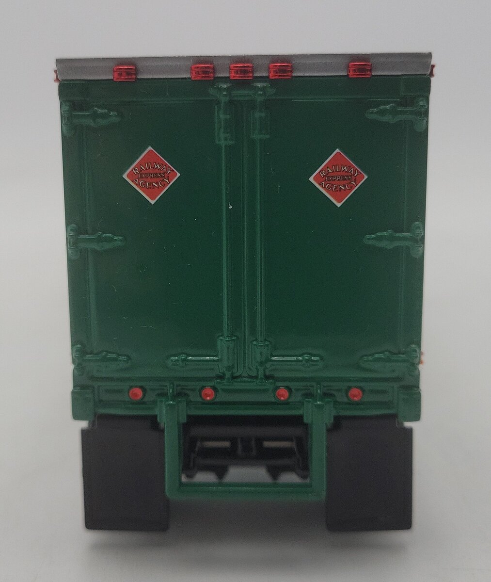 SpecCast 38020 1:50 Railway Express Agency Truck and Trailer EX/Box
