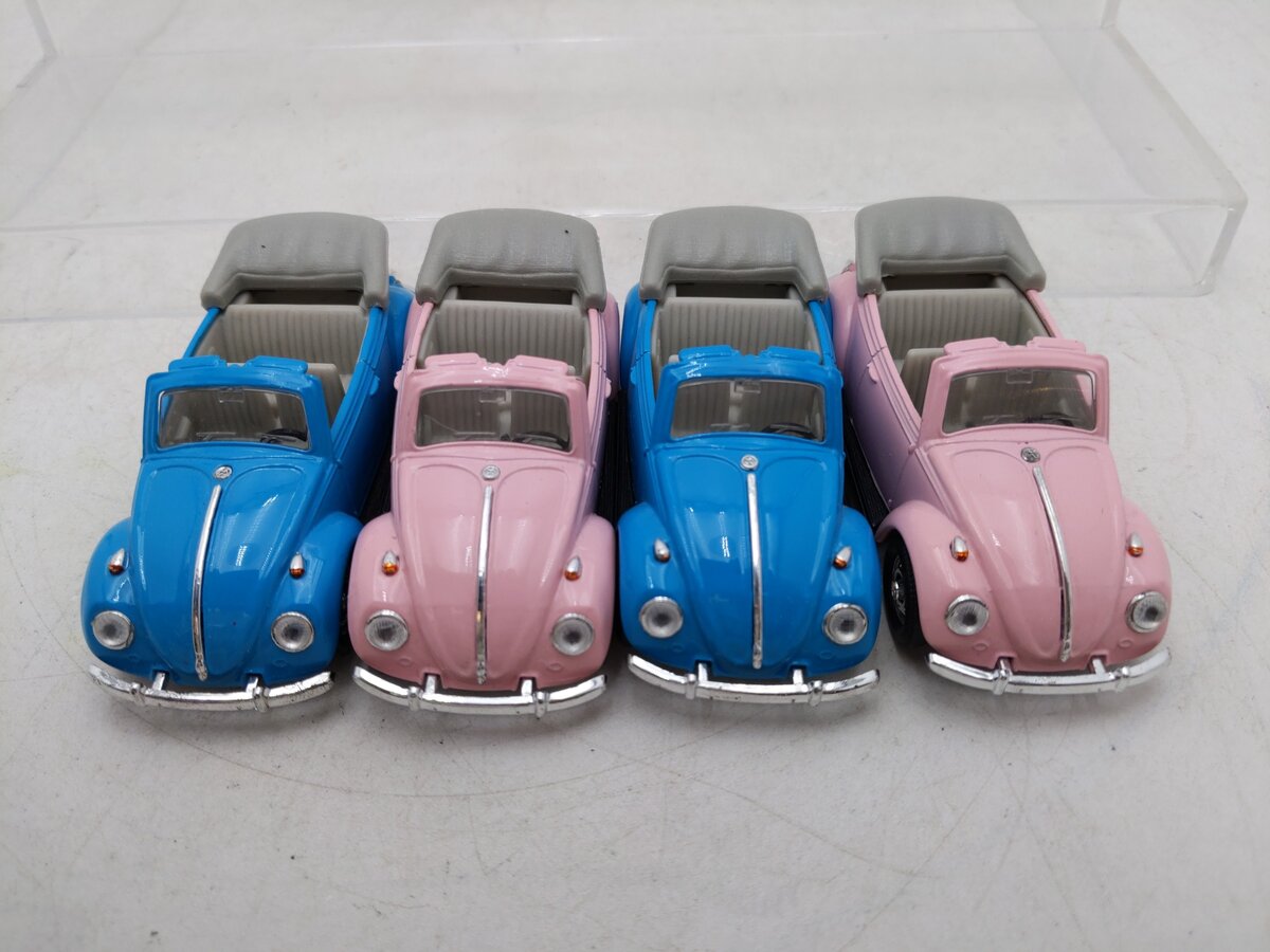 Road Signature 1:43 Assorted Cars [4] EX