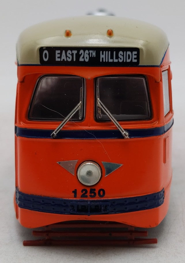 Corgi 55004 1:50 Lionel City Transit Company PCC Street Car # 1250 LN/Box