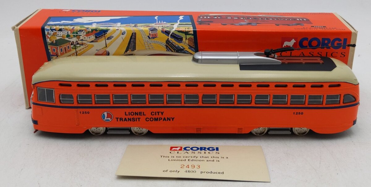 Corgi 55004 1:50 Lionel City Transit Company PCC Street Car # 1250 LN/Box
