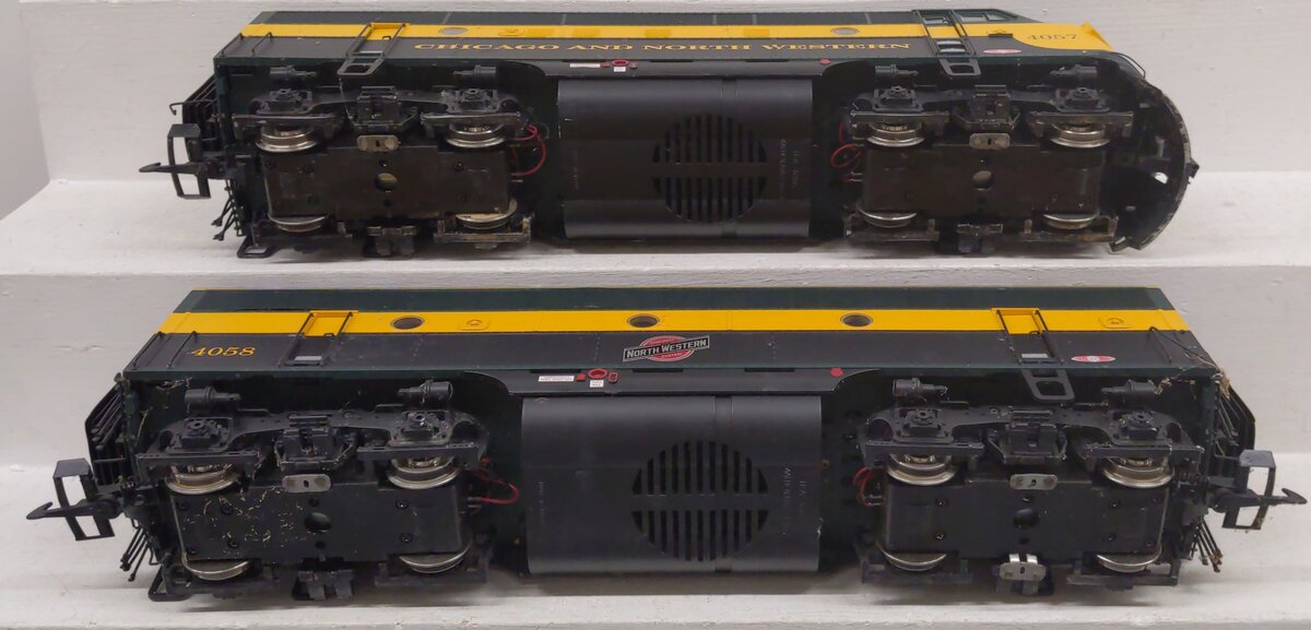 USA Trains 22255AB G Chicago & North Western F-3 AB Diesel Locomotive Set #4057 VG
